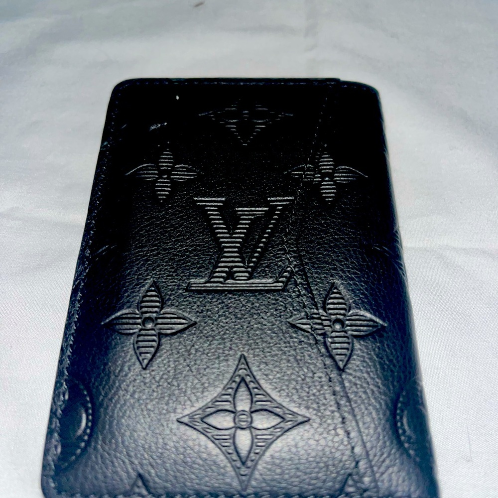 LOUIS VUITTON. Marroquínineria pocket
